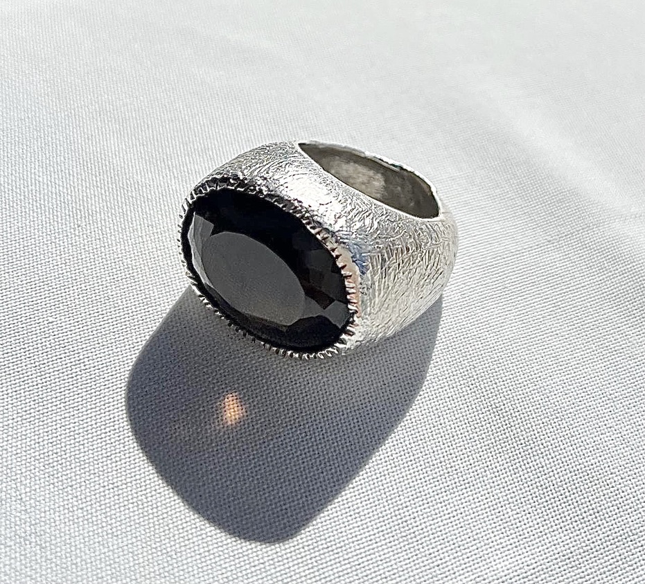 dd61532b-d906-499b-bef9-7a8604781a4d-1-105-c